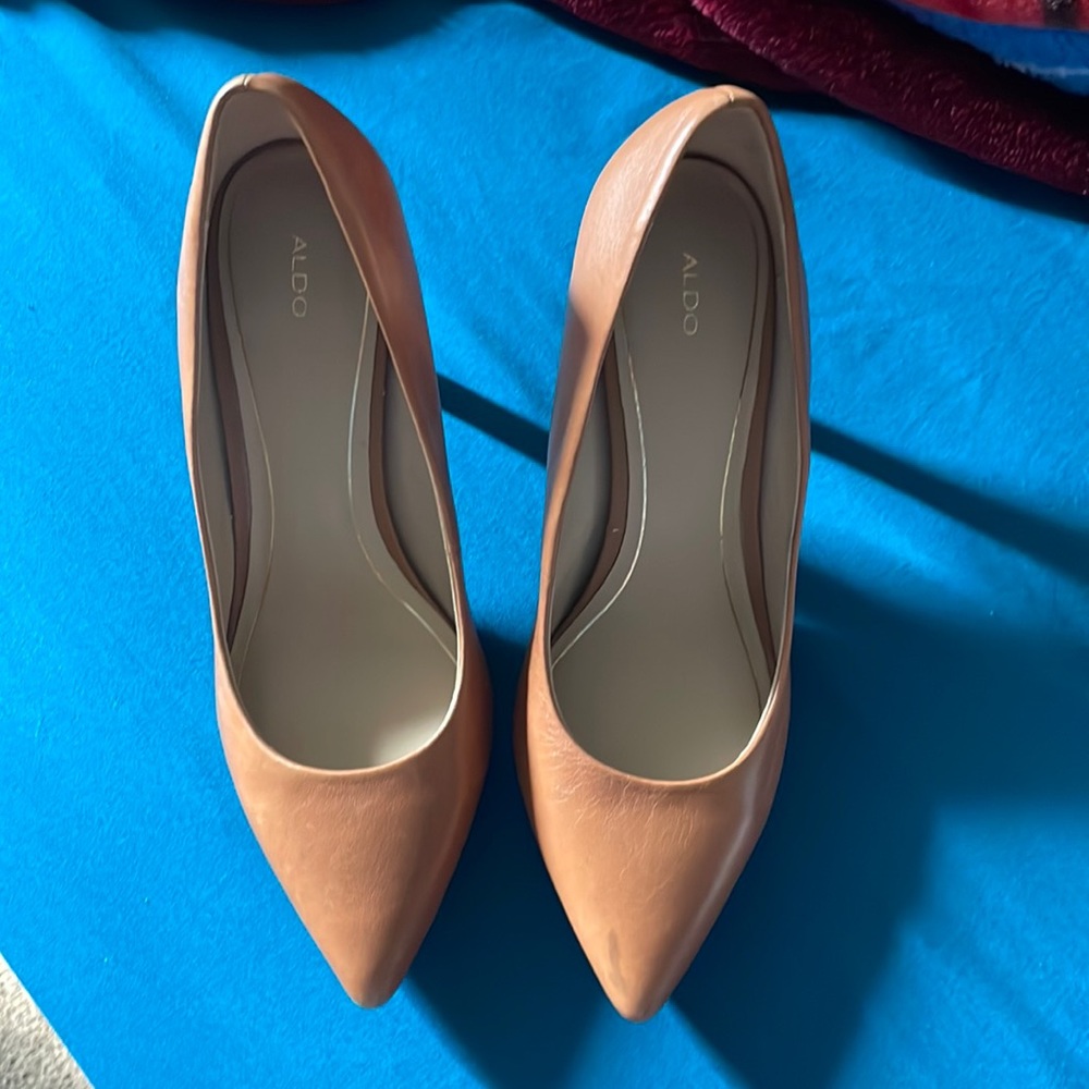 Aldo Tan pumps